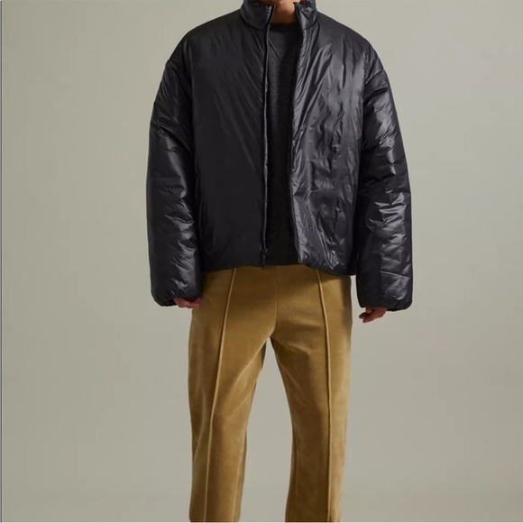 Urban Outfitters Other - Urban Outfitters Standard Cloth Channeless Puffer Jacket